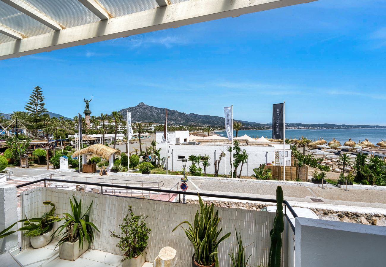 Apartment in Marbella - 3095 Elegant Beachside Apartment in Puerto Banús