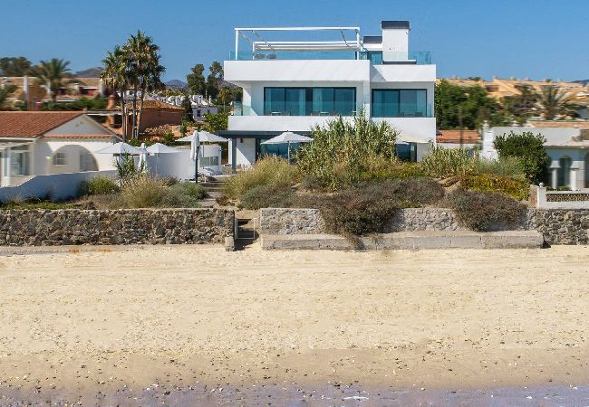 Villa/Dettached house in Marbella - Frontline Beach Costabella (r2576927) 