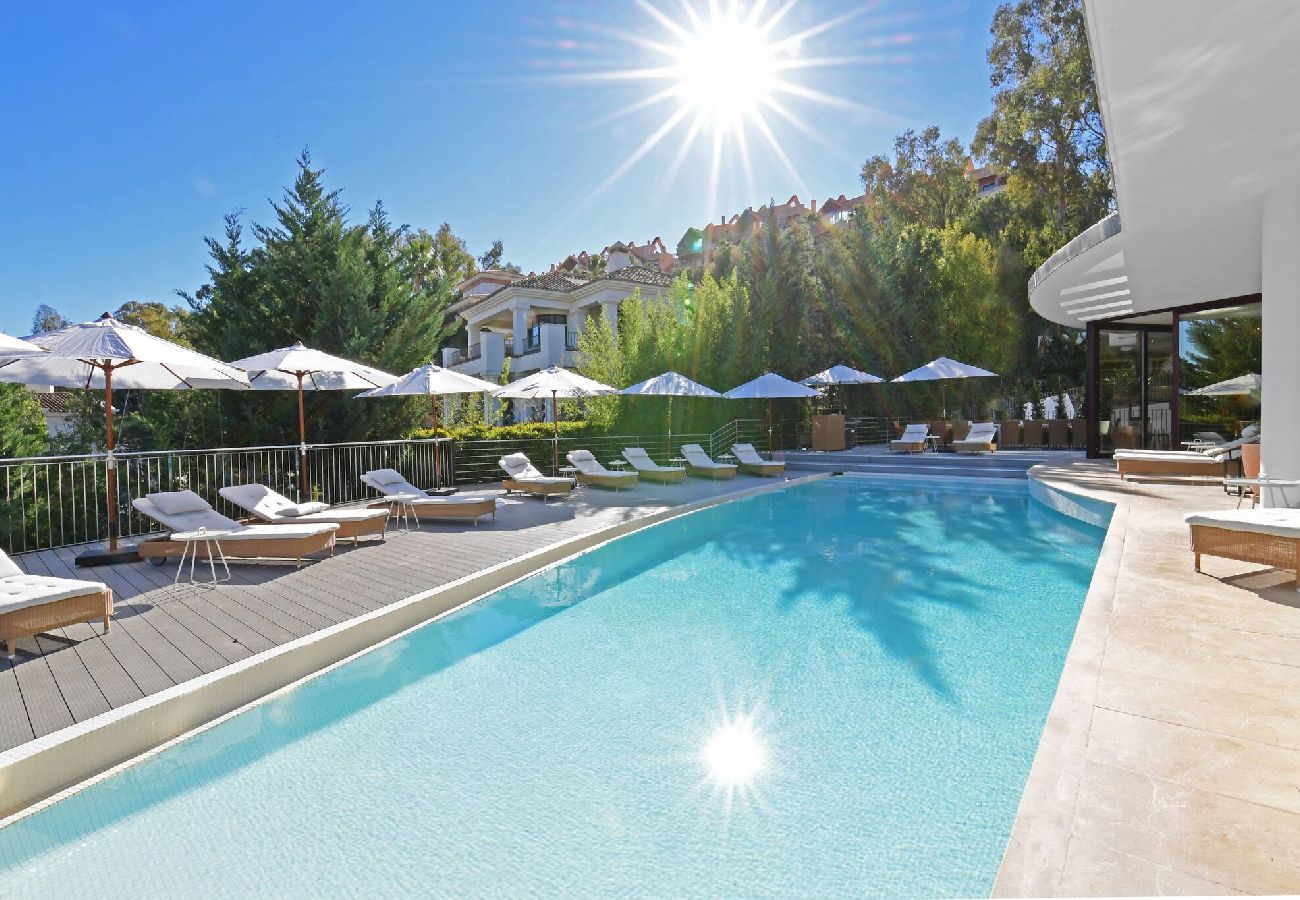 Villa in Nueva andalucia - Villa Blanca (r2835011) 