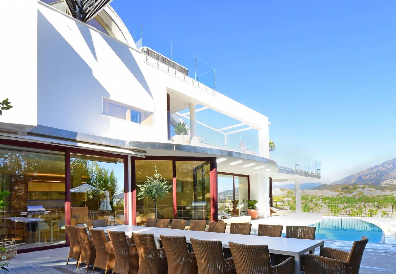 Villa in Nueva andalucia - Villa Blanca (r2835011) 