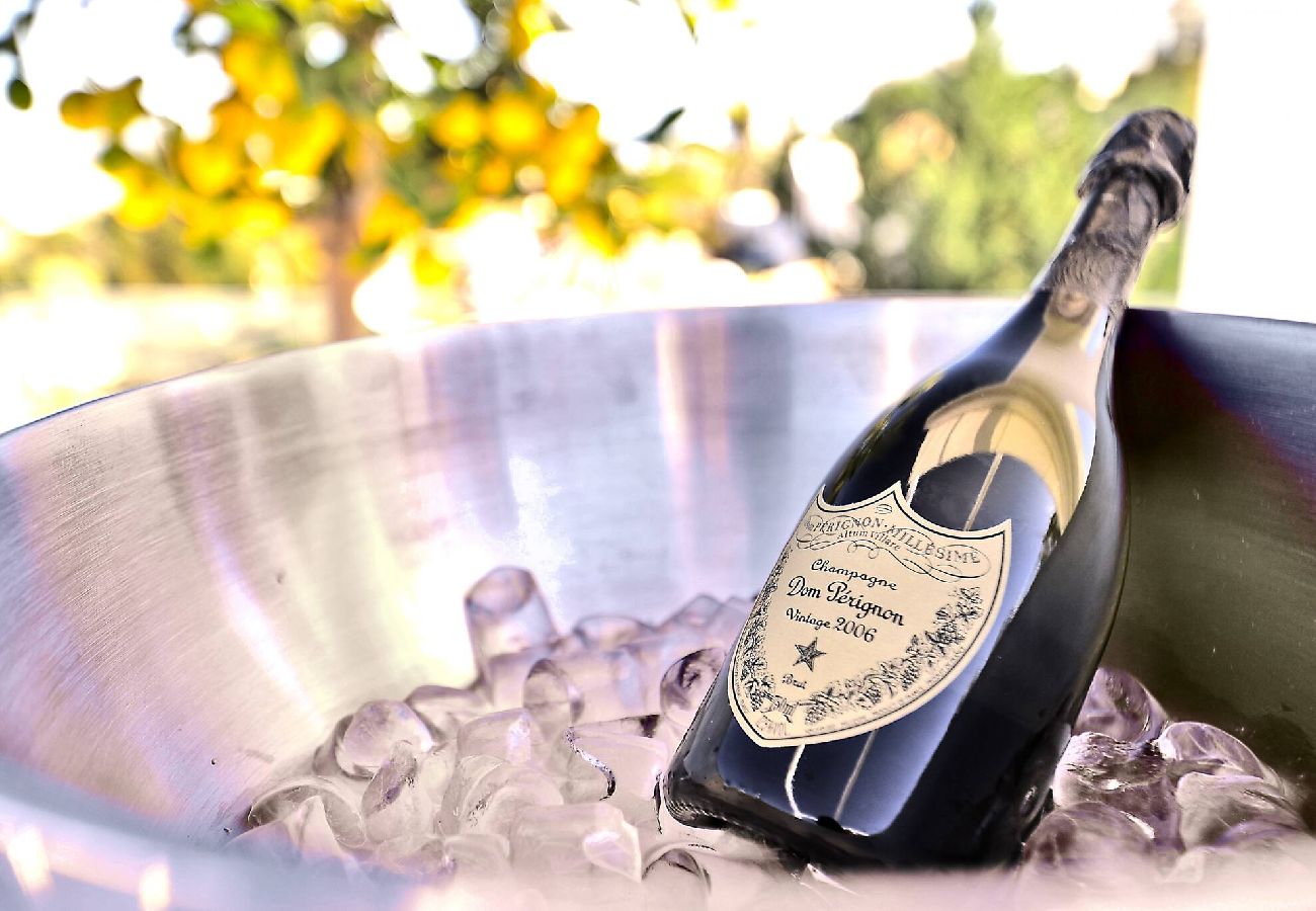 Villa in Nueva andalucia - Villa Blanca (r2835011) 