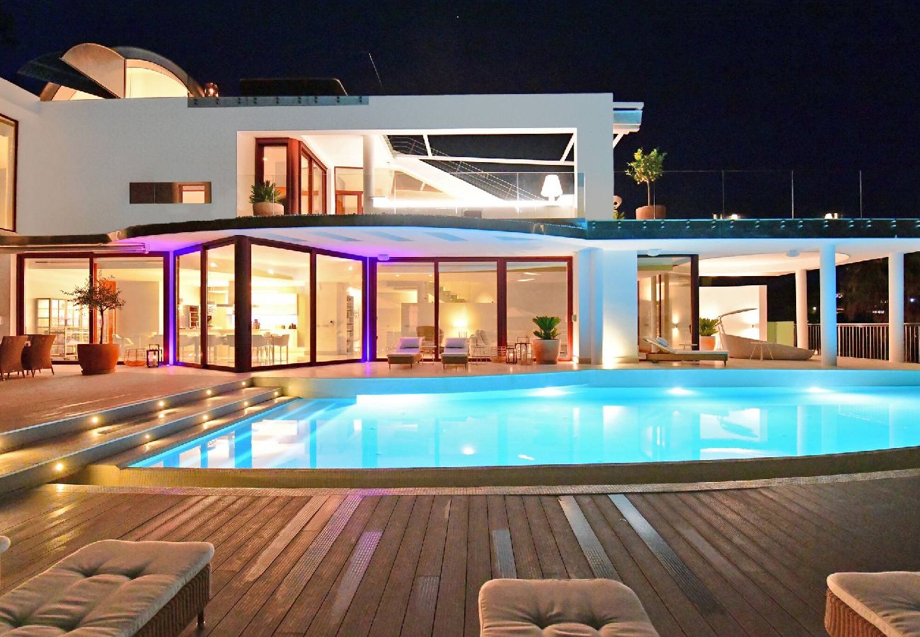 Villa in Nueva andalucia - Villa Blanca (r2835011) 