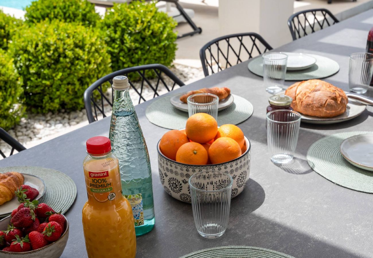 Villa in Marbella - Villa Mariposa (r3907066) 