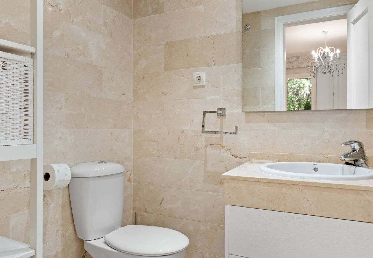 Apartment in Marbella - Casa Jacaranda (r4105693) 