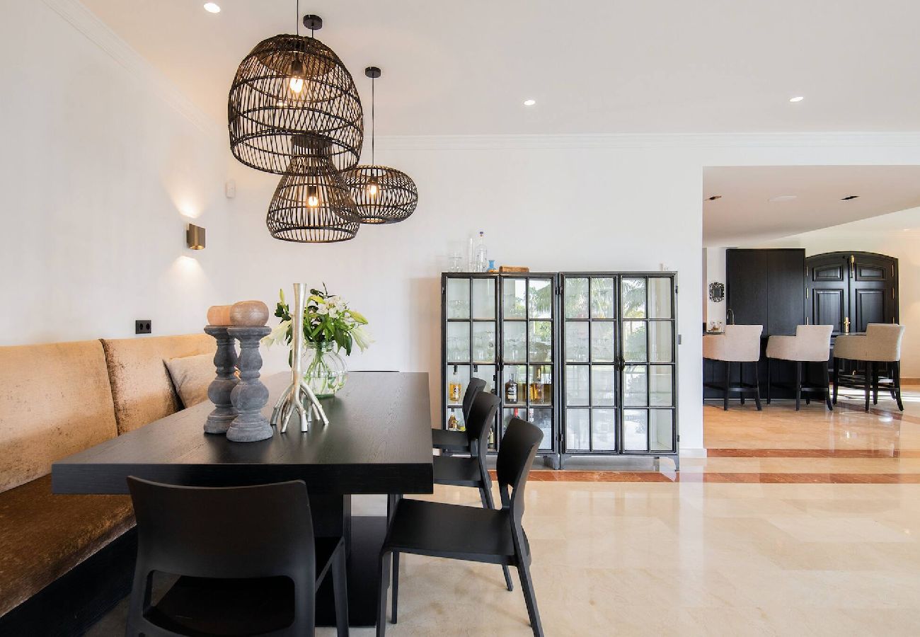 Villa in Marbella - Villa Flores (r3261154) 