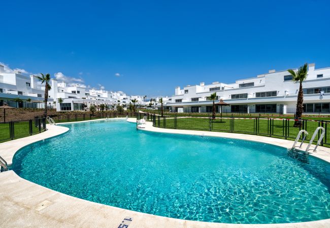Apartment in Estepona - 3024 Bright apartment with terrace and pool