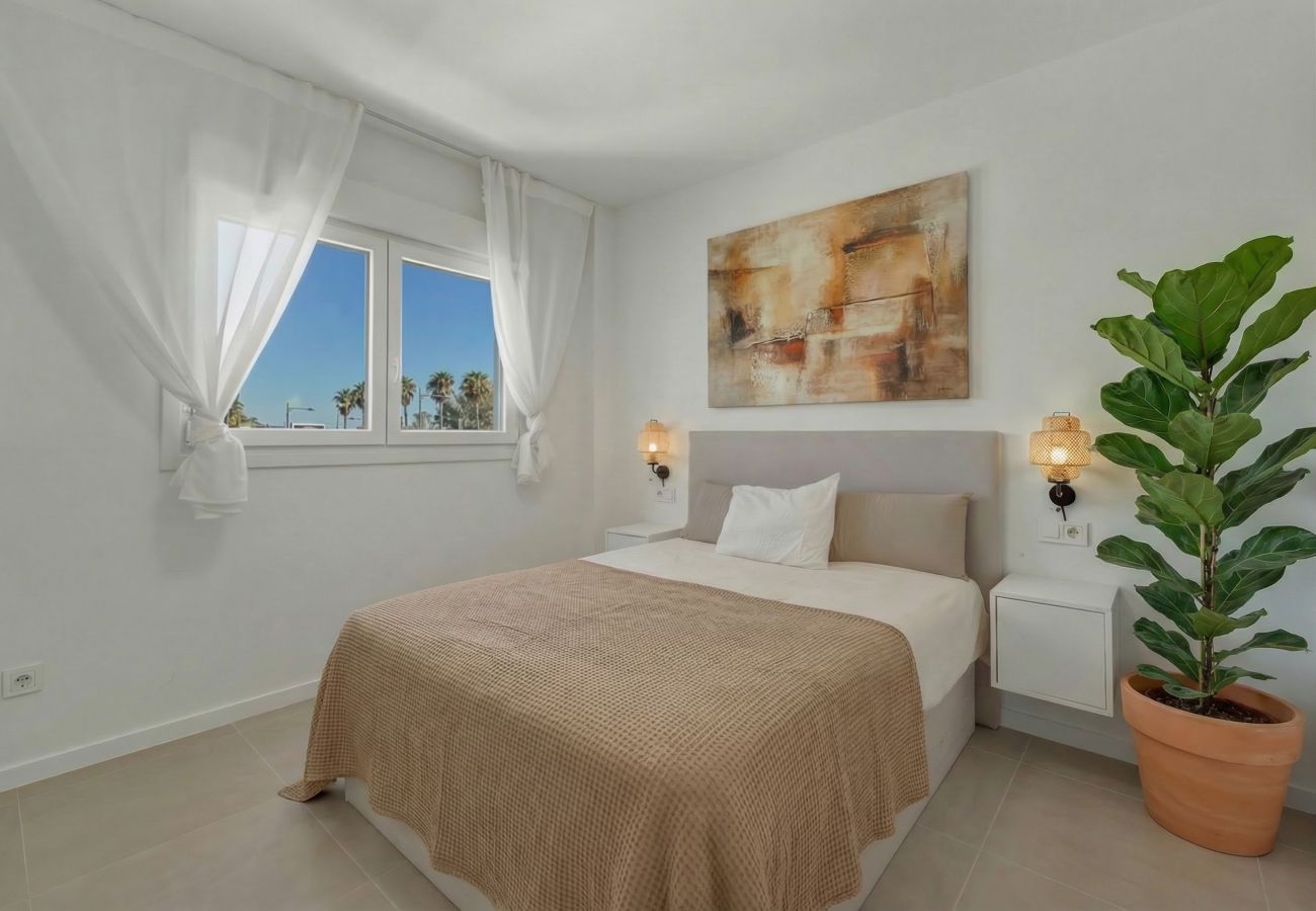 Apartment in Estepona - 3024 Bright apartment with terrace and pool