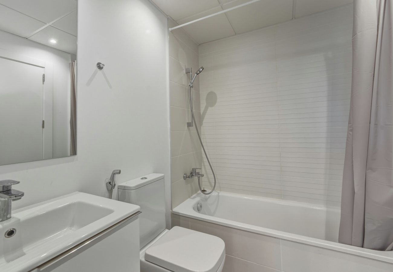 Apartment in Estepona - 3024 Bright apartment with terrace and pool