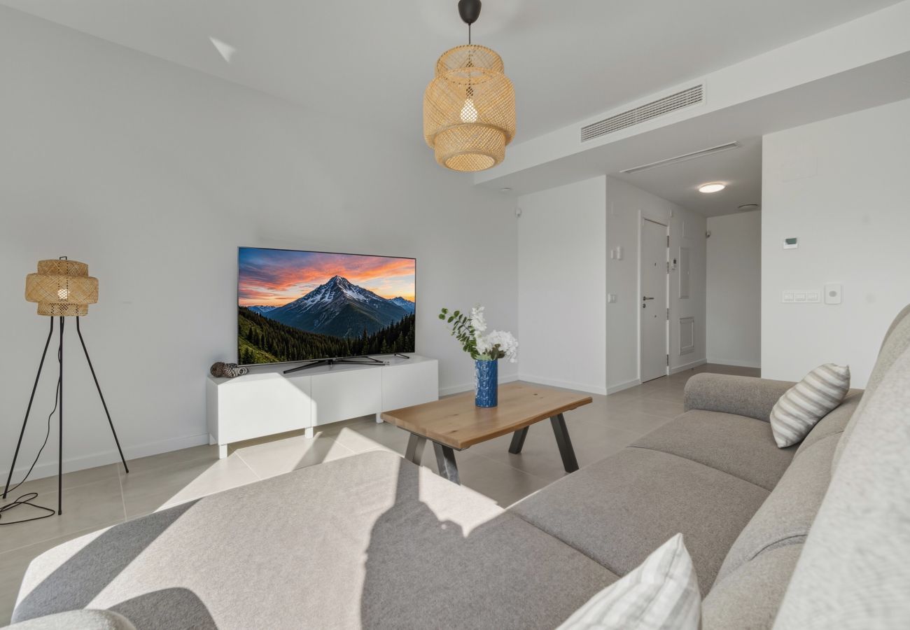 Apartment in Estepona - 3024 Bright apartment with terrace and pool