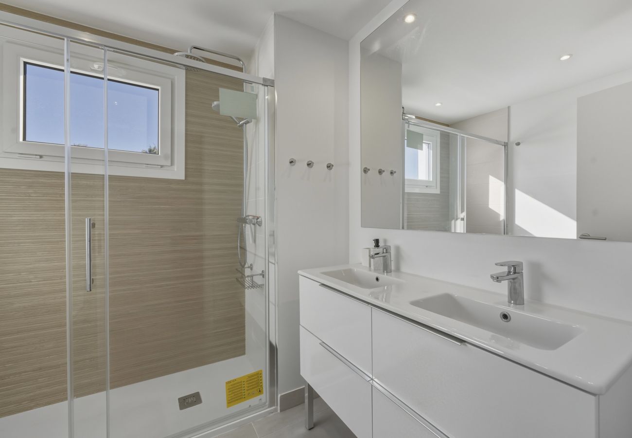 Apartment in Estepona - 3024 Bright apartment with terrace and pool