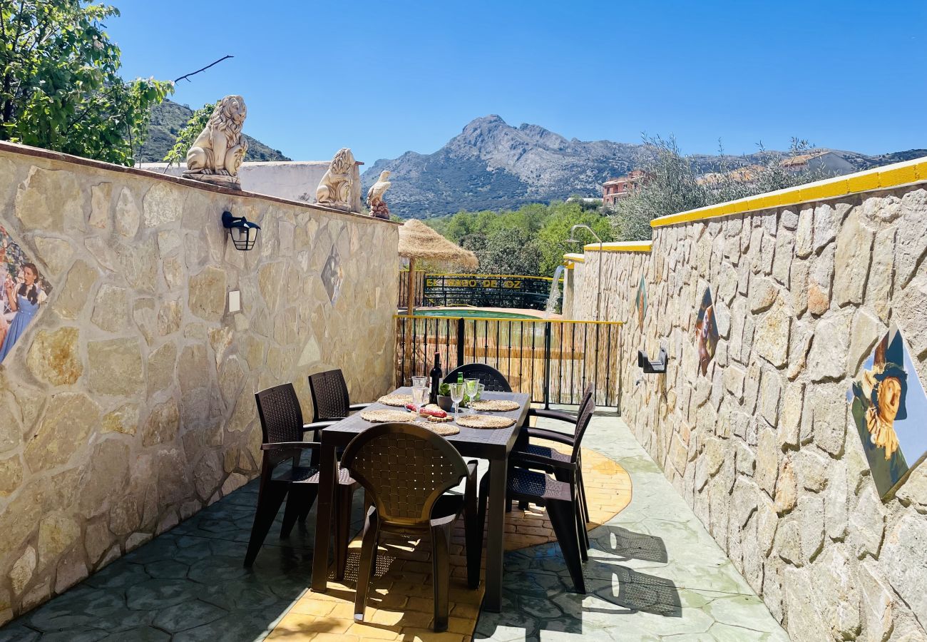 Terraced House in Alfarnate - Wizard of Oz House by At Home Costa del Sol