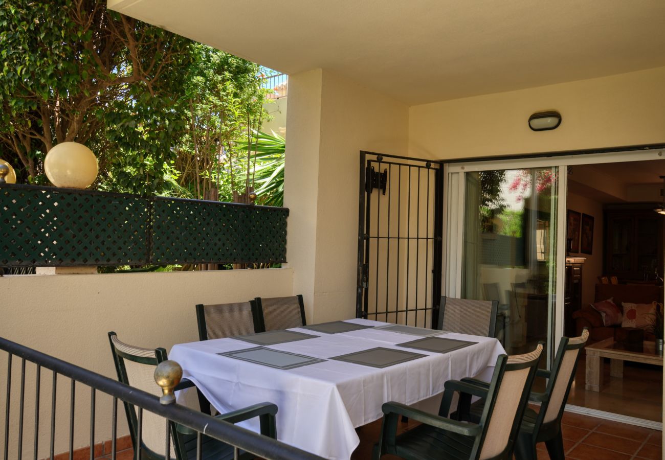 Terraced House in Marbella - 3160 Elegant Seafront House 