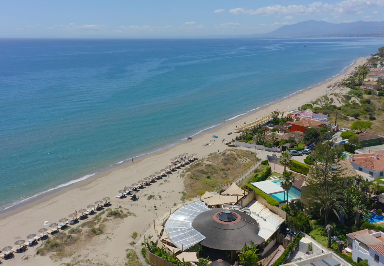 Terraced House in Marbella - 3160 Elegant Seafront House 