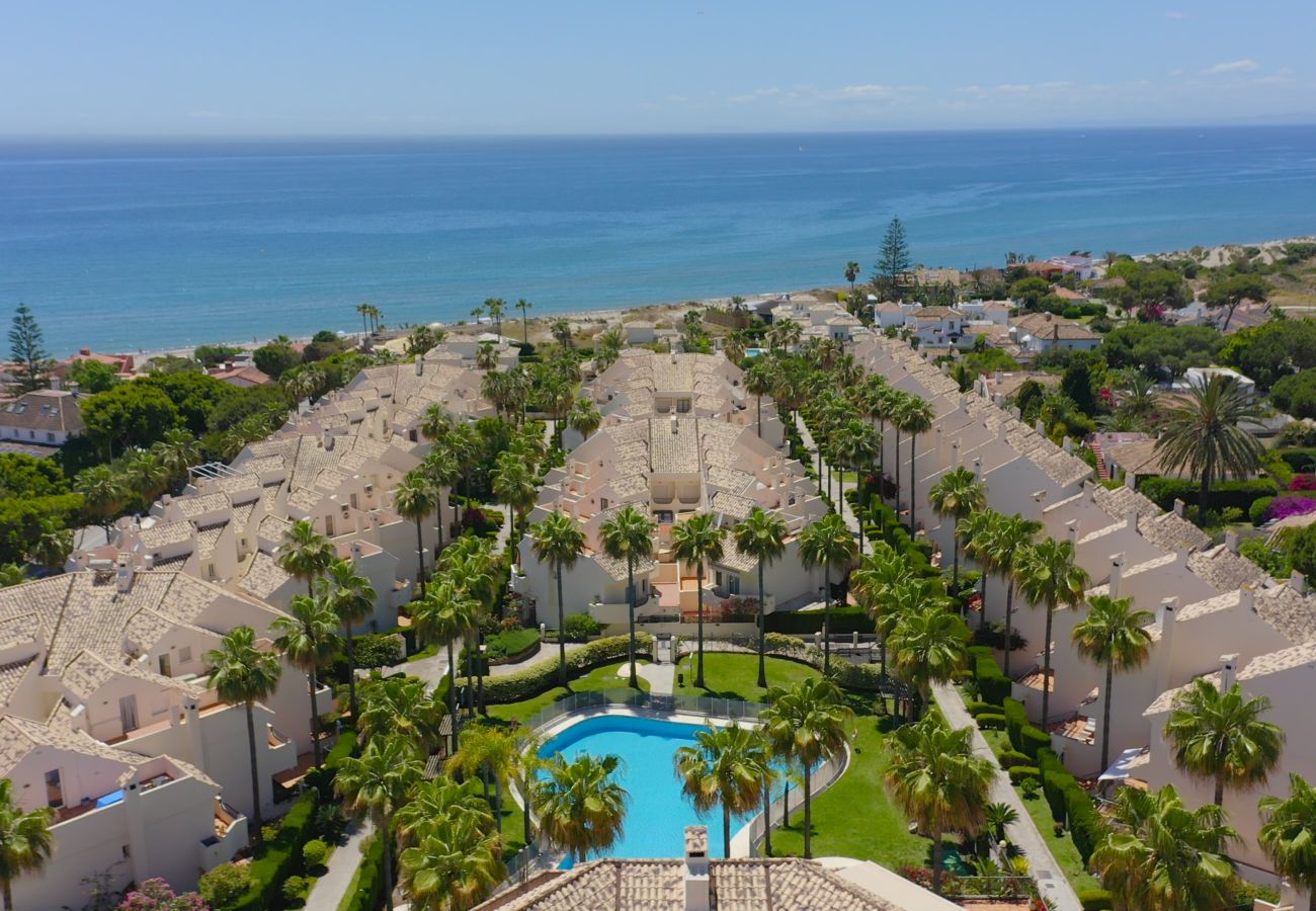 Terraced House in Marbella - 3160 Elegant Seafront House 
