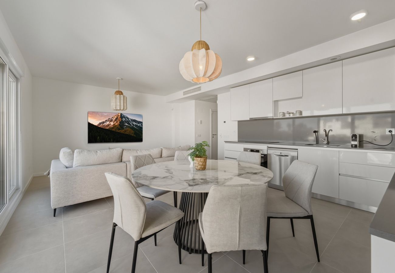 Apartment in Estepona - 3025 Elegant apartment with terrace and pool