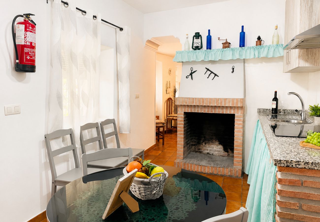 Cottage in Sayalonga - Cortijo Majuelo – Sayalonga | Private Pool, Mountain Views