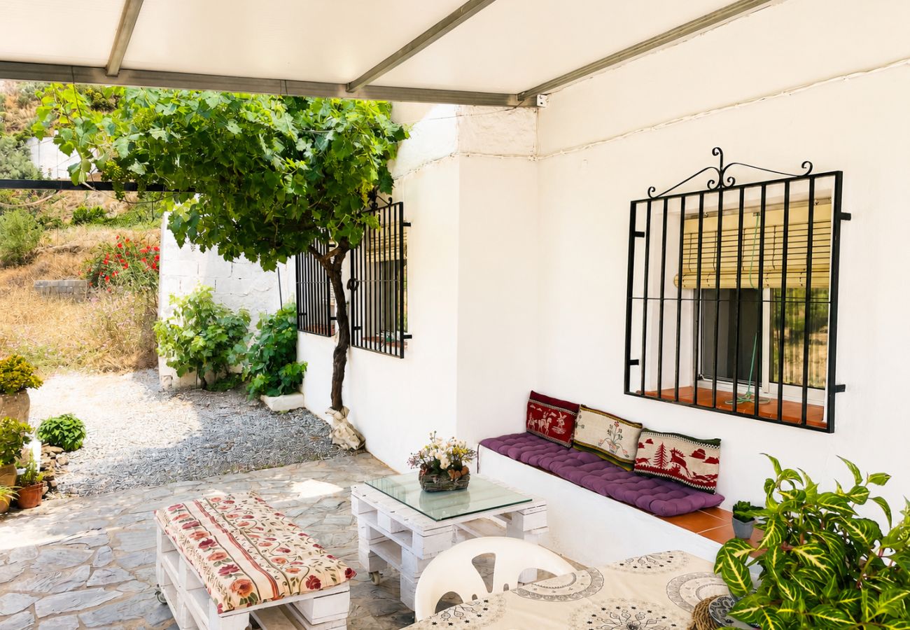 Cottage in Sayalonga - Cortijo Majuelo – Sayalonga | Private Pool, Mountain Views